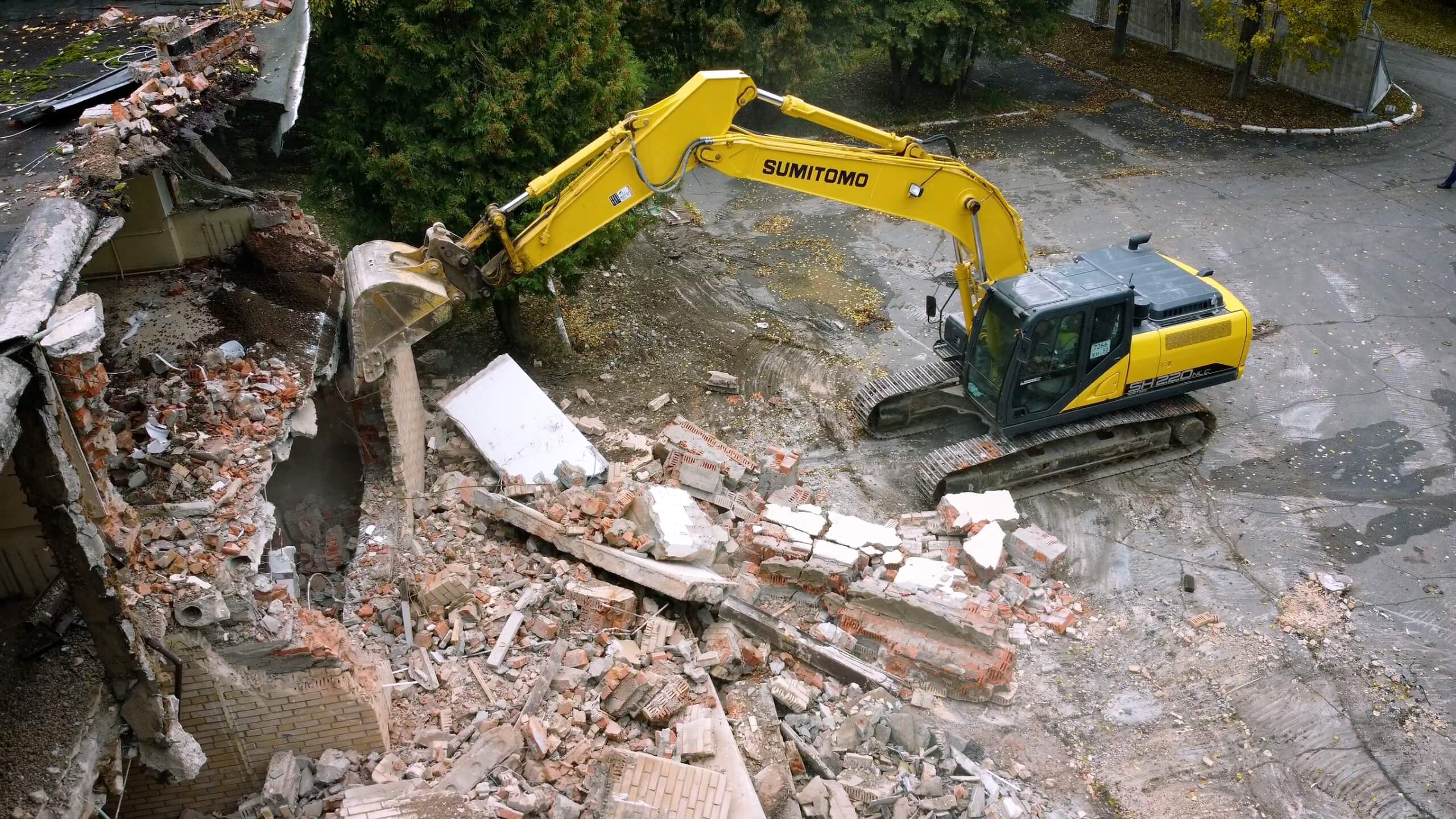 Снос кирпича